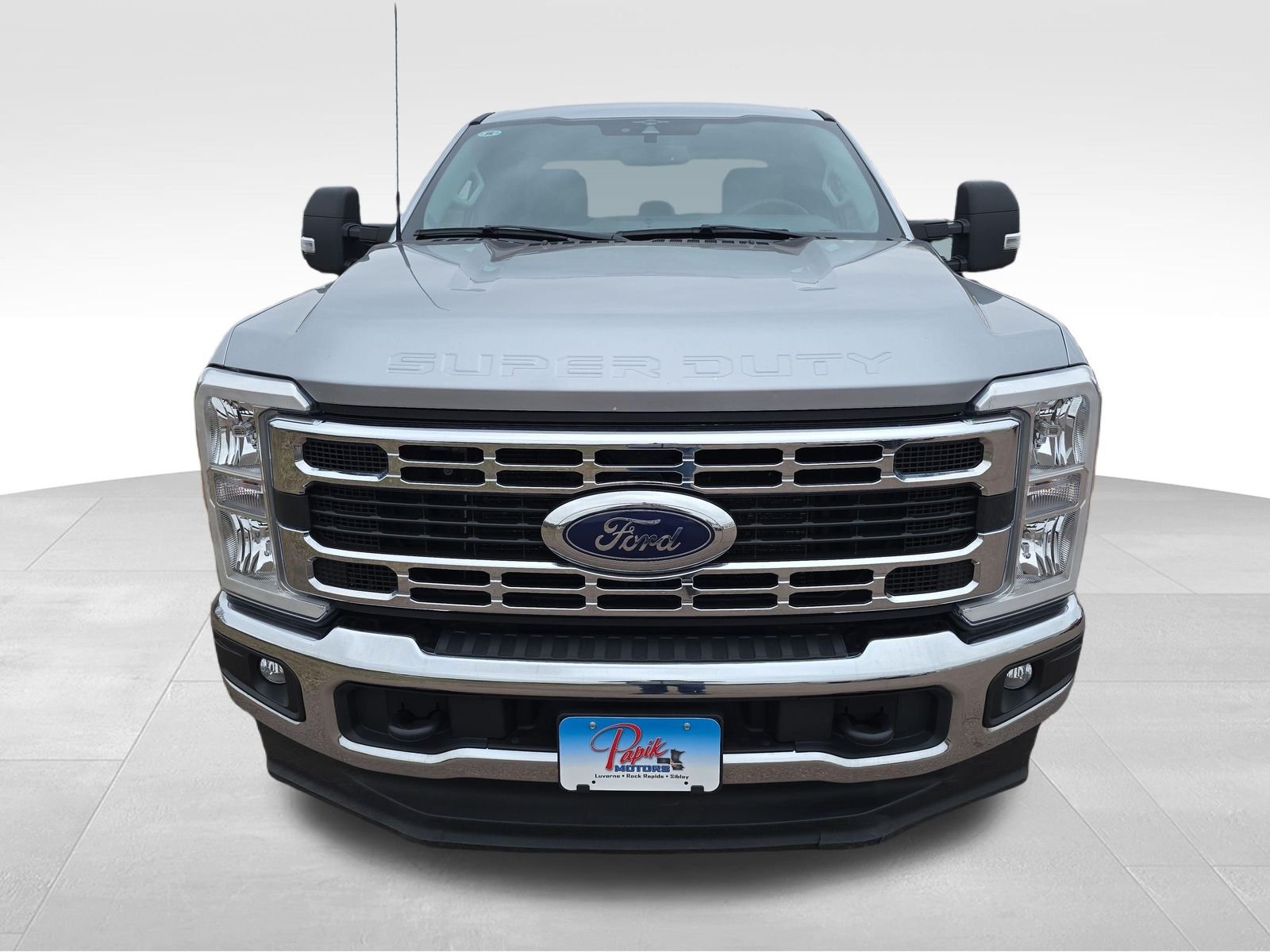 Used 2023 Silver Metallic Ford XLT image 4