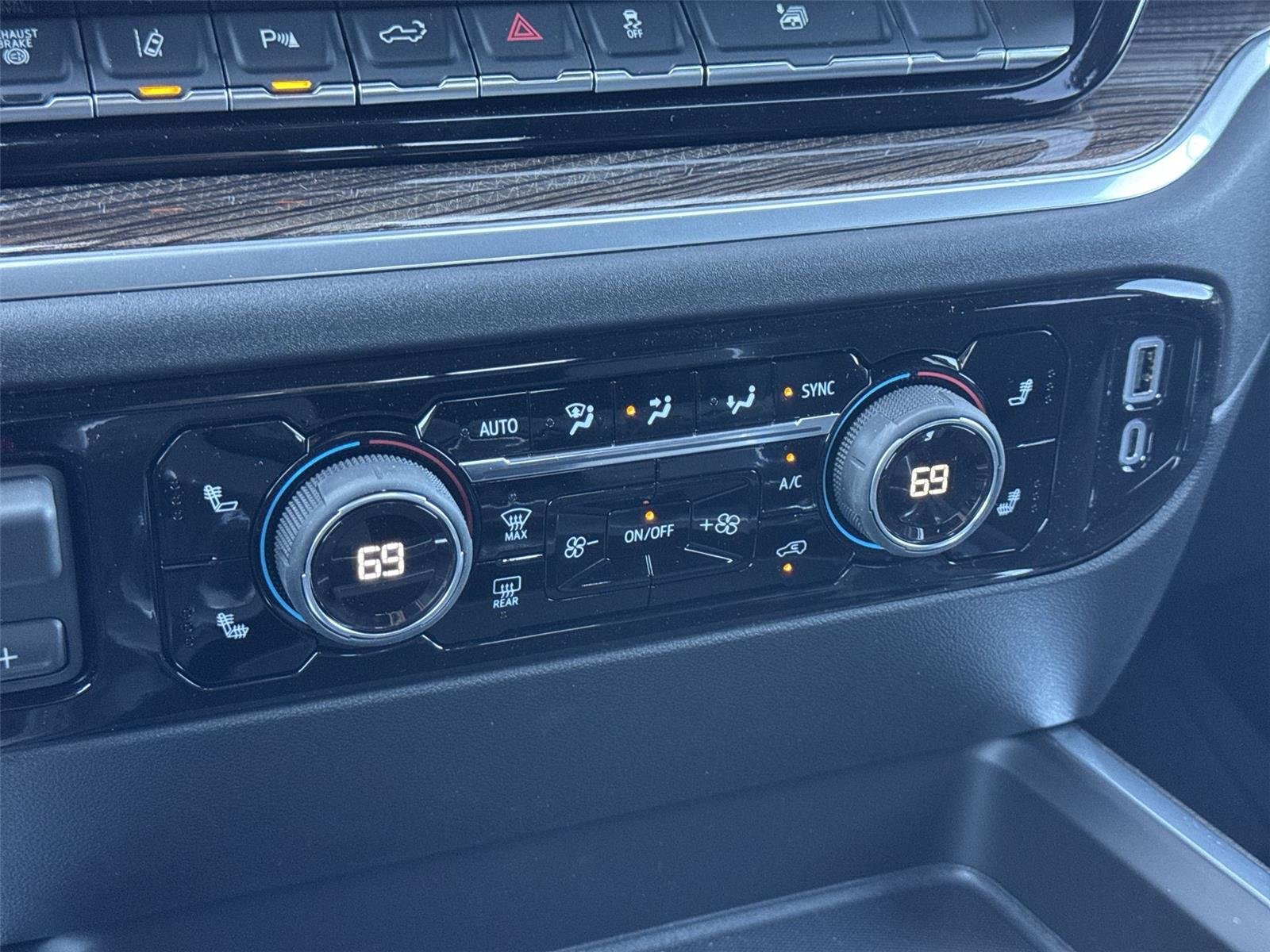 2026 Chevrolet Silverado 3500 HD LT - Photo 21