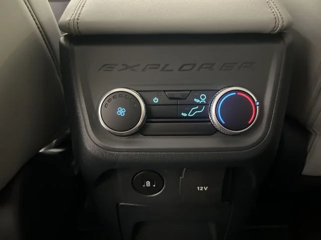 New 2026 Star White Metallic Tri-Coat Ford Active image 20