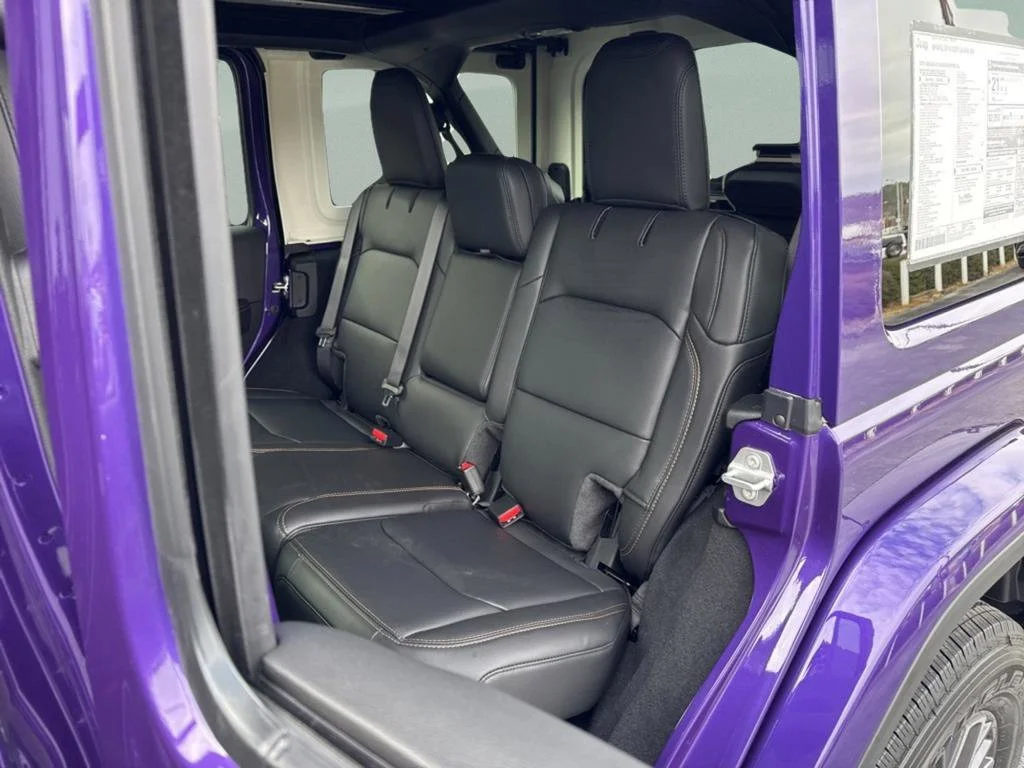 New 2026 Reign Exterior Paint Jeep Sahara image 12