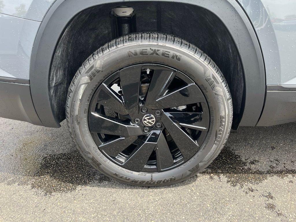 New 2026 Gray Volkswagen 2.0T SE w/Technology image 29