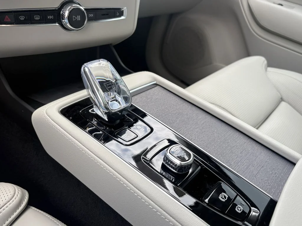 New 2026 Denim Blue Volvo Ultra image 22