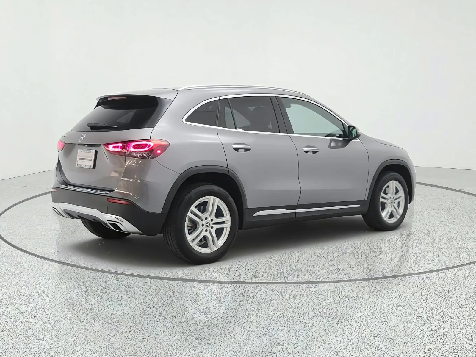 Used 2023 Mountain Grey Metallic Mercedes-Benz GLA 250 SUV image 5