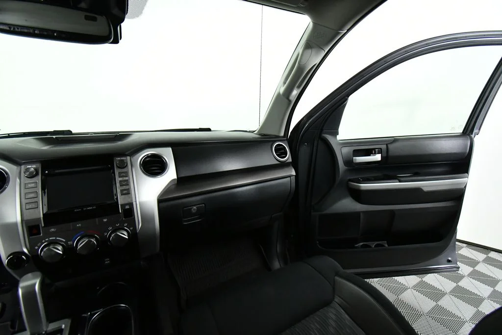 2019 Toyota Tundra SR5 - Photo 20