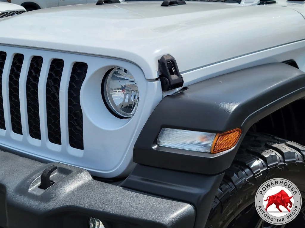 Used 2020 White Jeep Sport image 10
