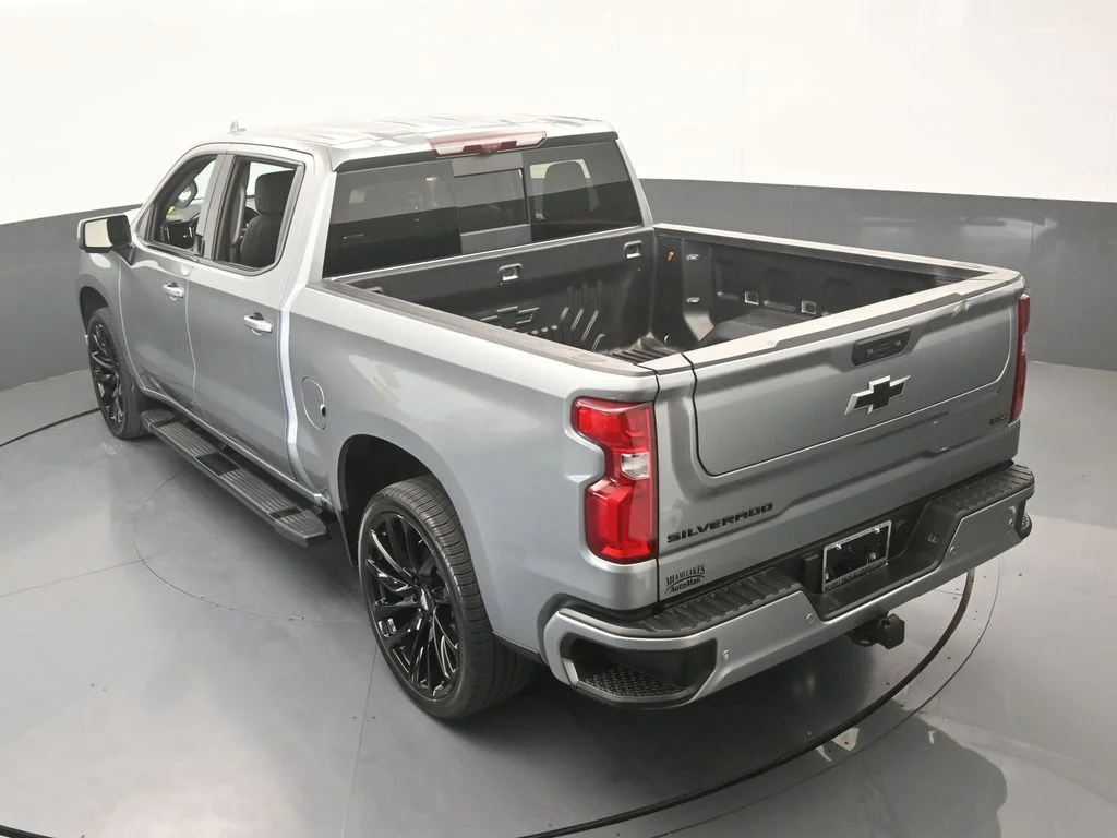 Used 2025 Sterling Gray Metallic Chevrolet LTZ image 65