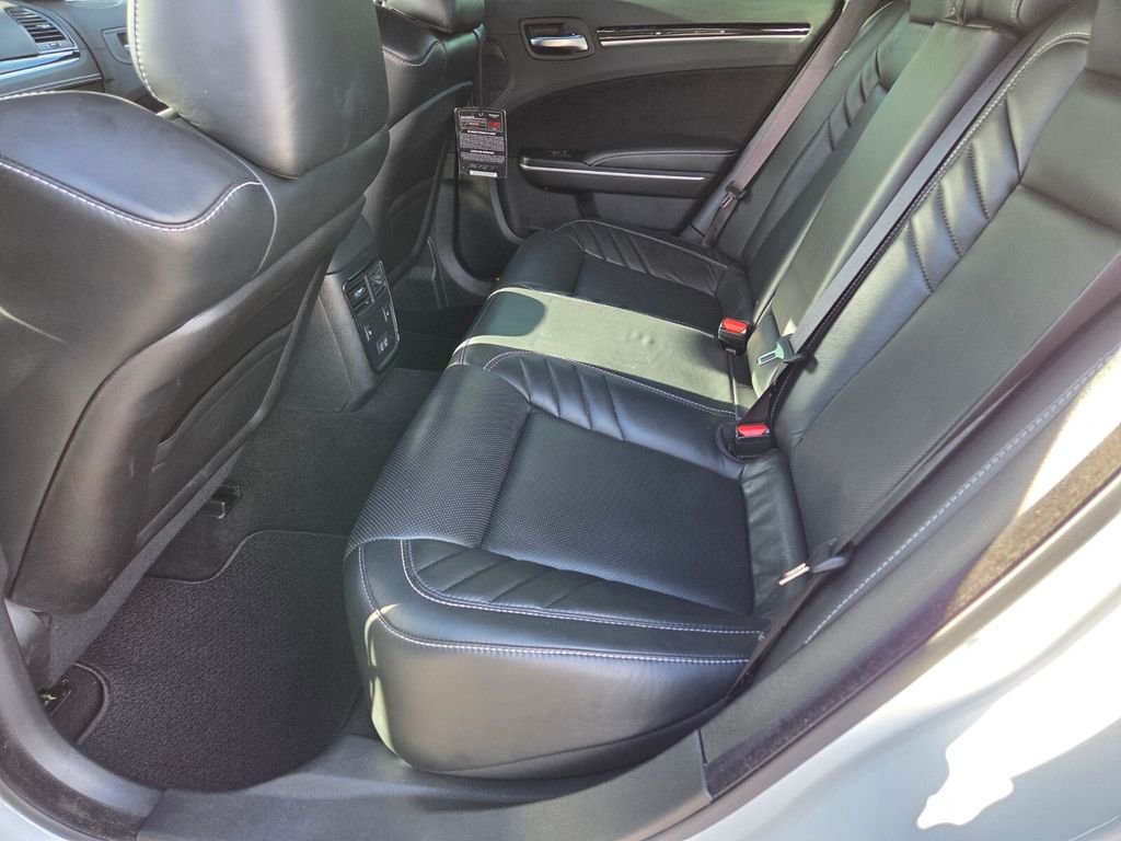 Used 2023 White Chrysler C image 16