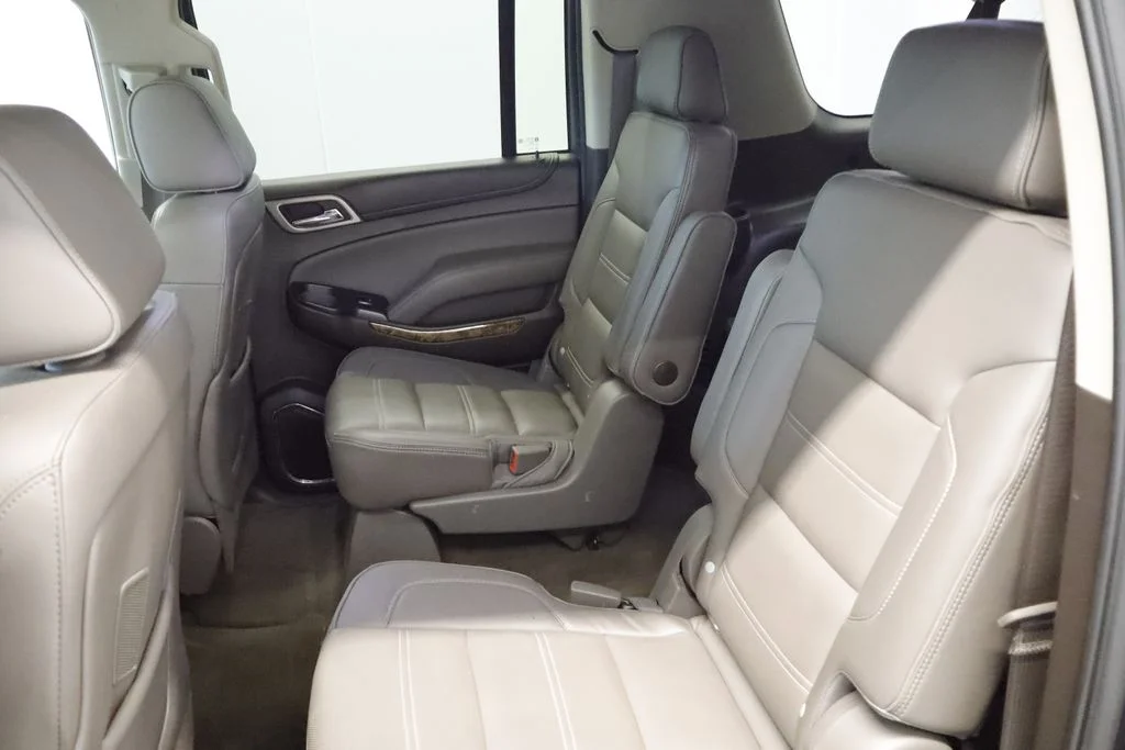 Used 2016 Silver GMC Denali image 20