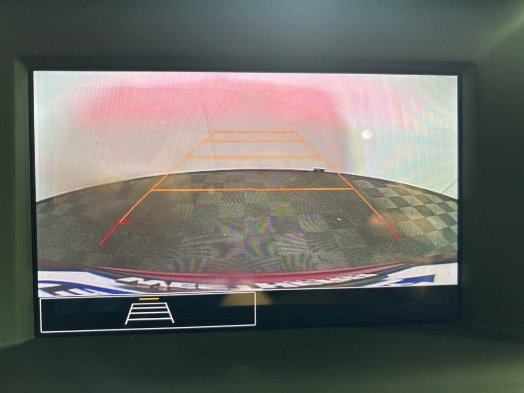 Used 2023 Volcanic Red GMC SLE image 3