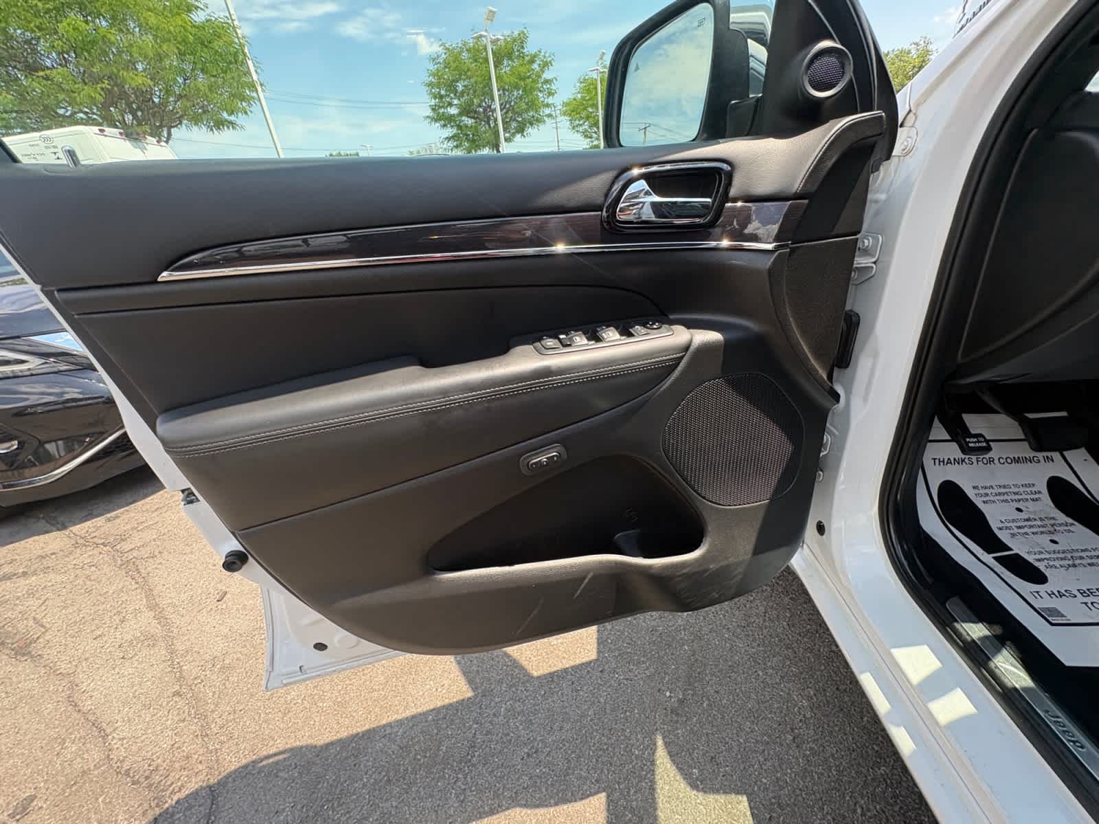 Used 2021 Ivory 3-Coat Jeep Overland image 14