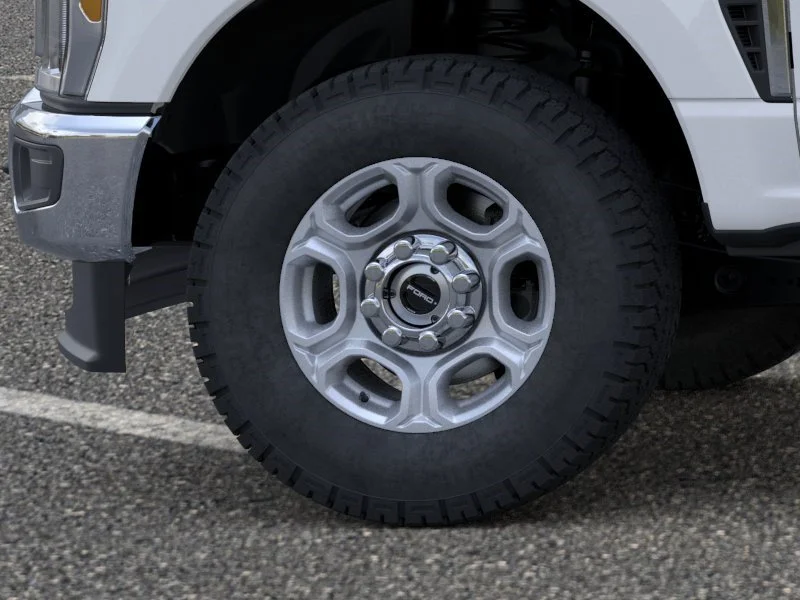 New 2026 Oxford White Ford XLT image 19