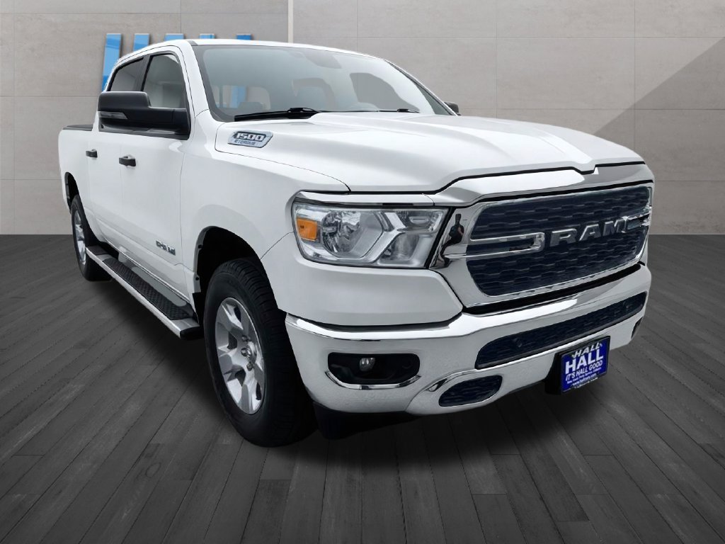 Used 2023 White Ram Big Horn/Lone Star image 3