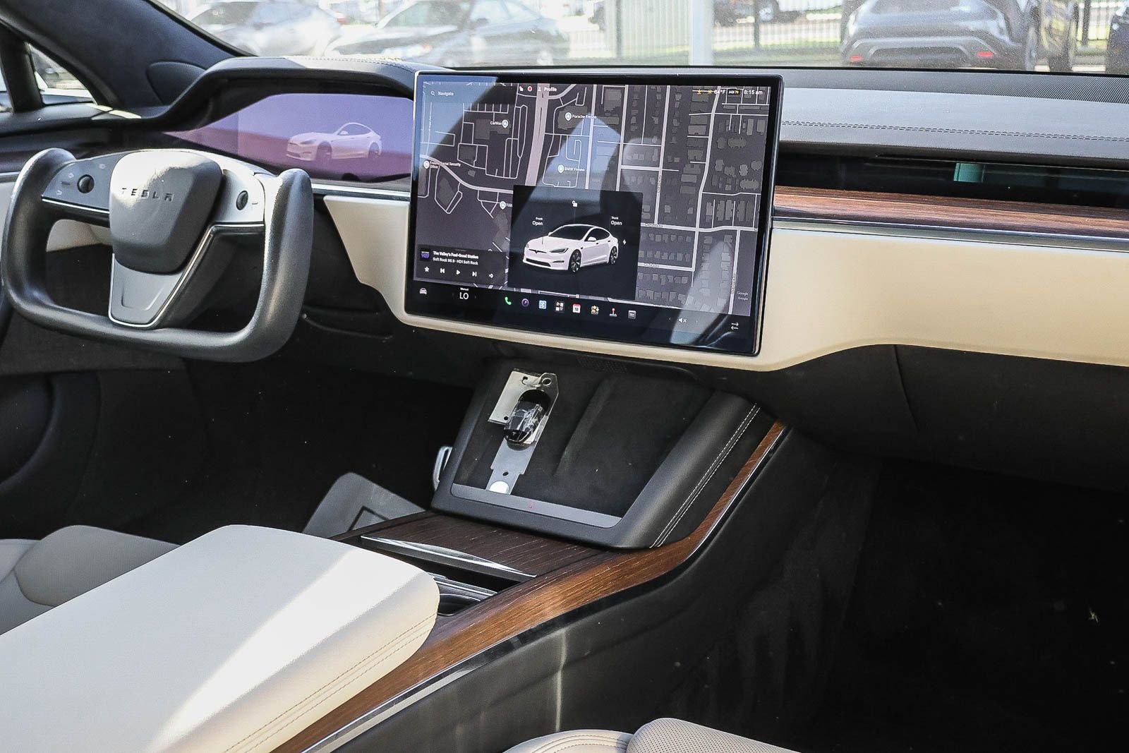 Used 2022 White Tesla Base image 16