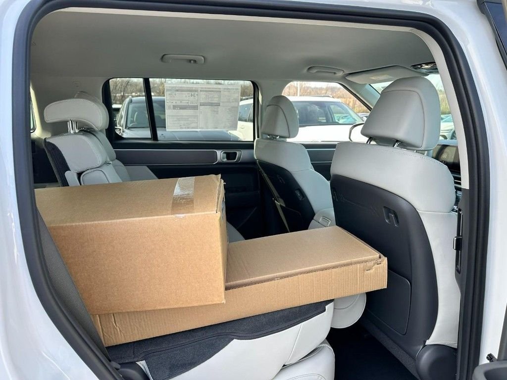 New 2026 White Hyundai SEL image 19