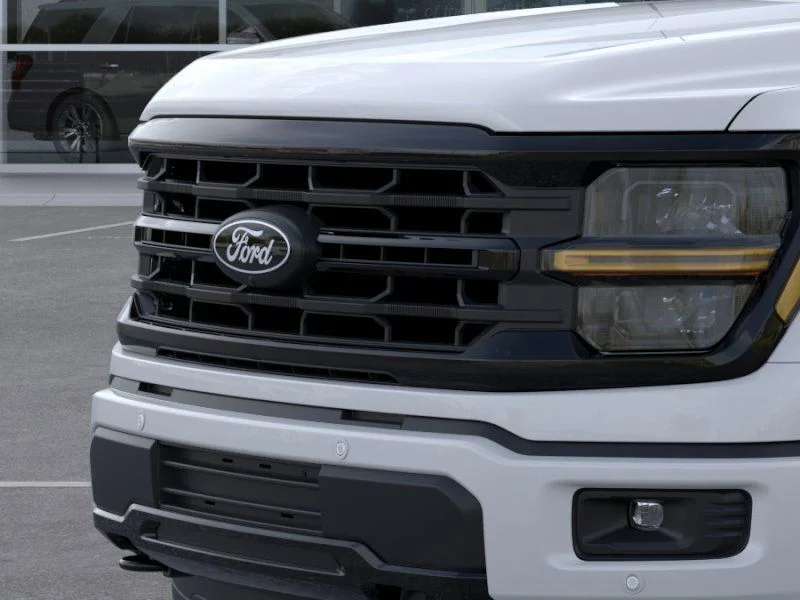 New 2026 Oxford White Ford XLT image 17