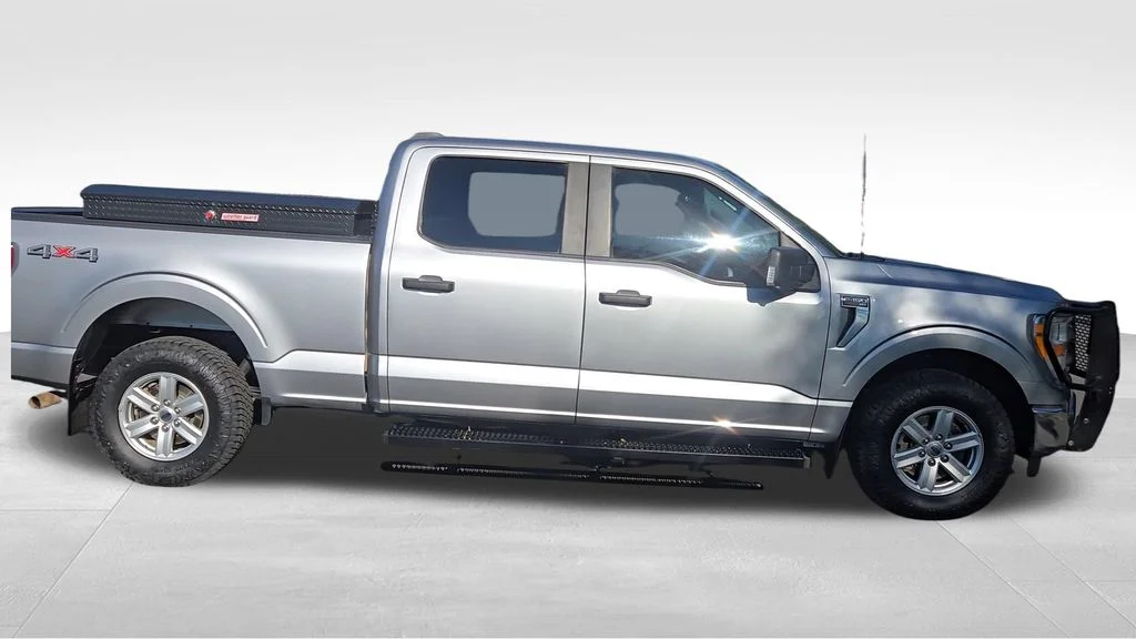 Used 2022 Silver Metallic Ford XLT image 9
