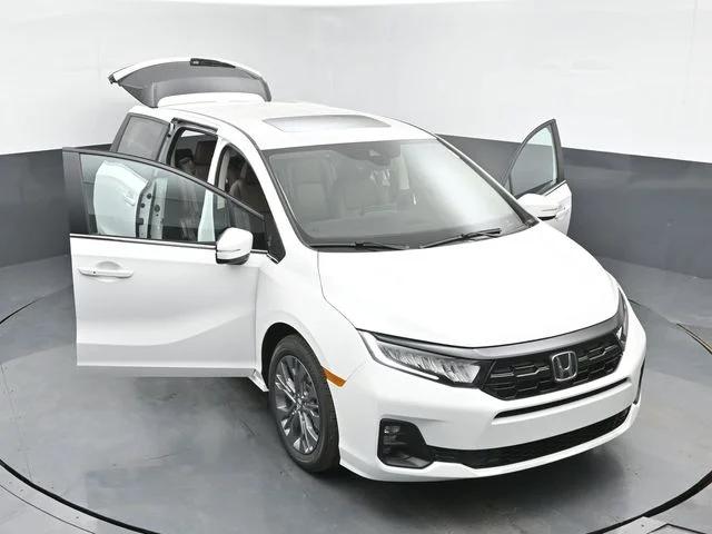 Used 2025 Platinum White Pearl Honda Touring image 58