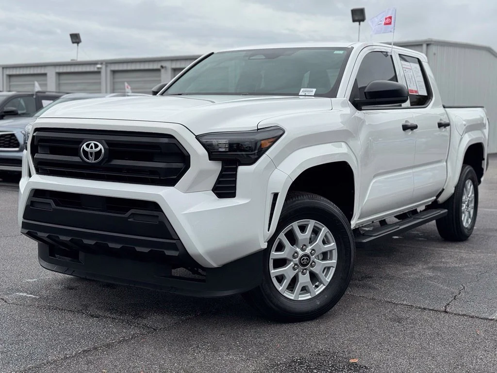 Used 2025 White Toyota SR image 6