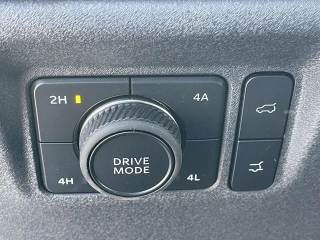 New 2026 Star White Metallic Tri-Coat Ford MAX Platinum® image 14