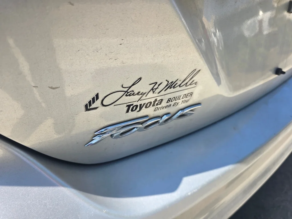 Used 2013 Ingot Silver Metallic Ford SE image 18