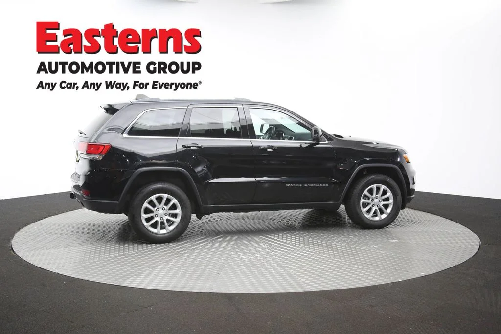 Used 2021 Black Jeep Laredo E image 46