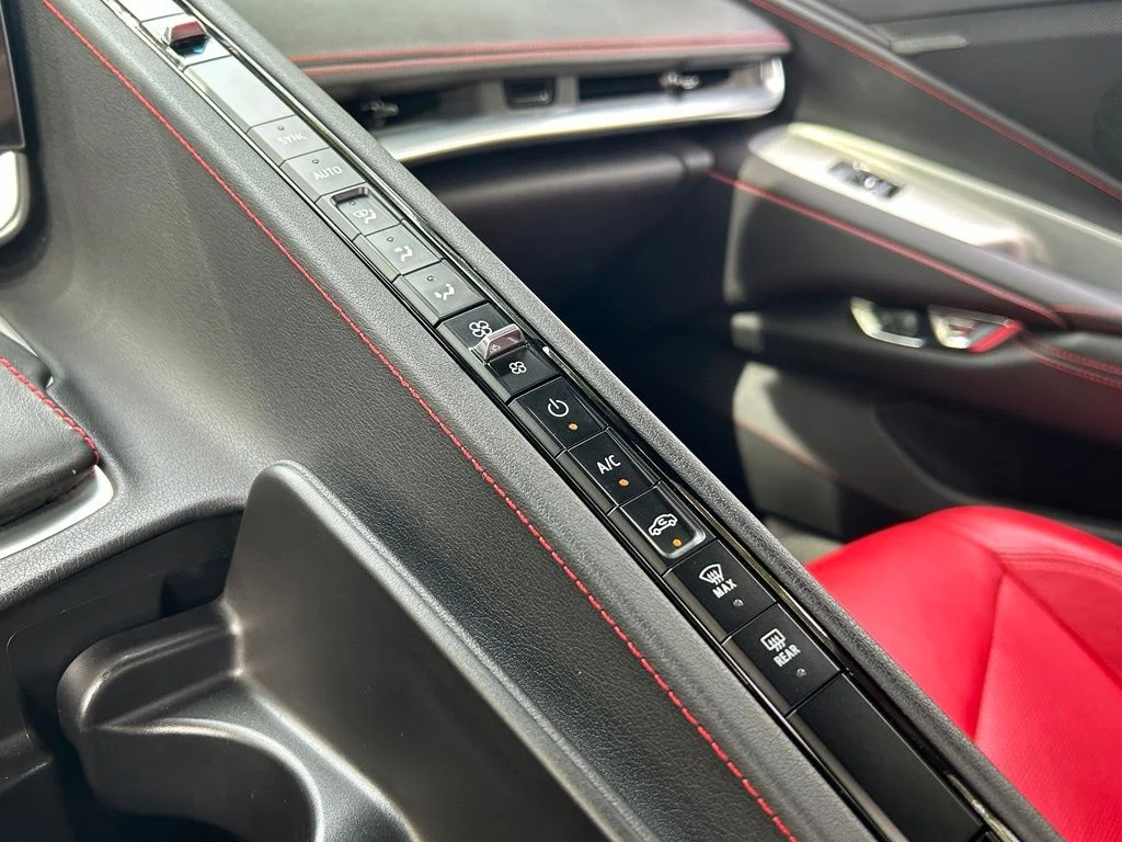 Used 2021 Gray Chevrolet Stingray image 21