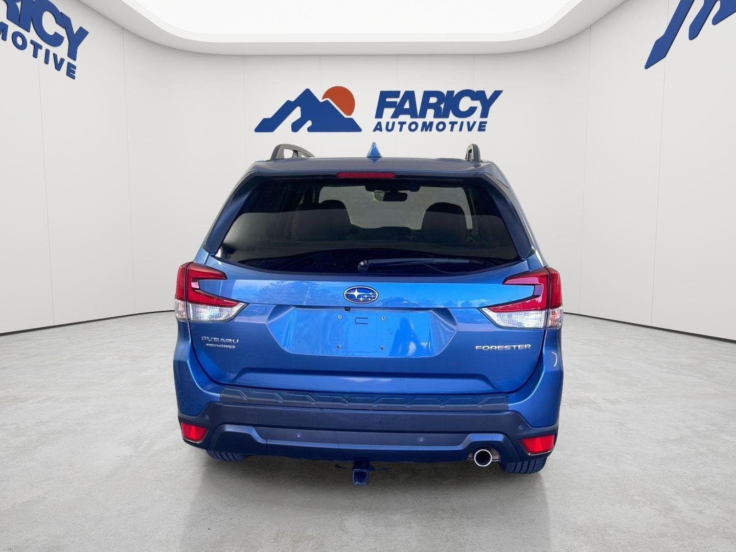 Used 2019 Horizon Blue Pearl Subaru Limited image 7