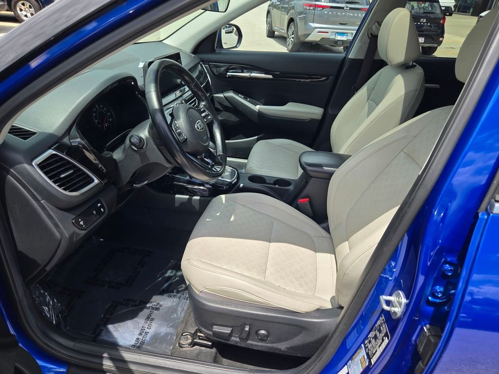 Used 2021 Blue Kia EX image 30