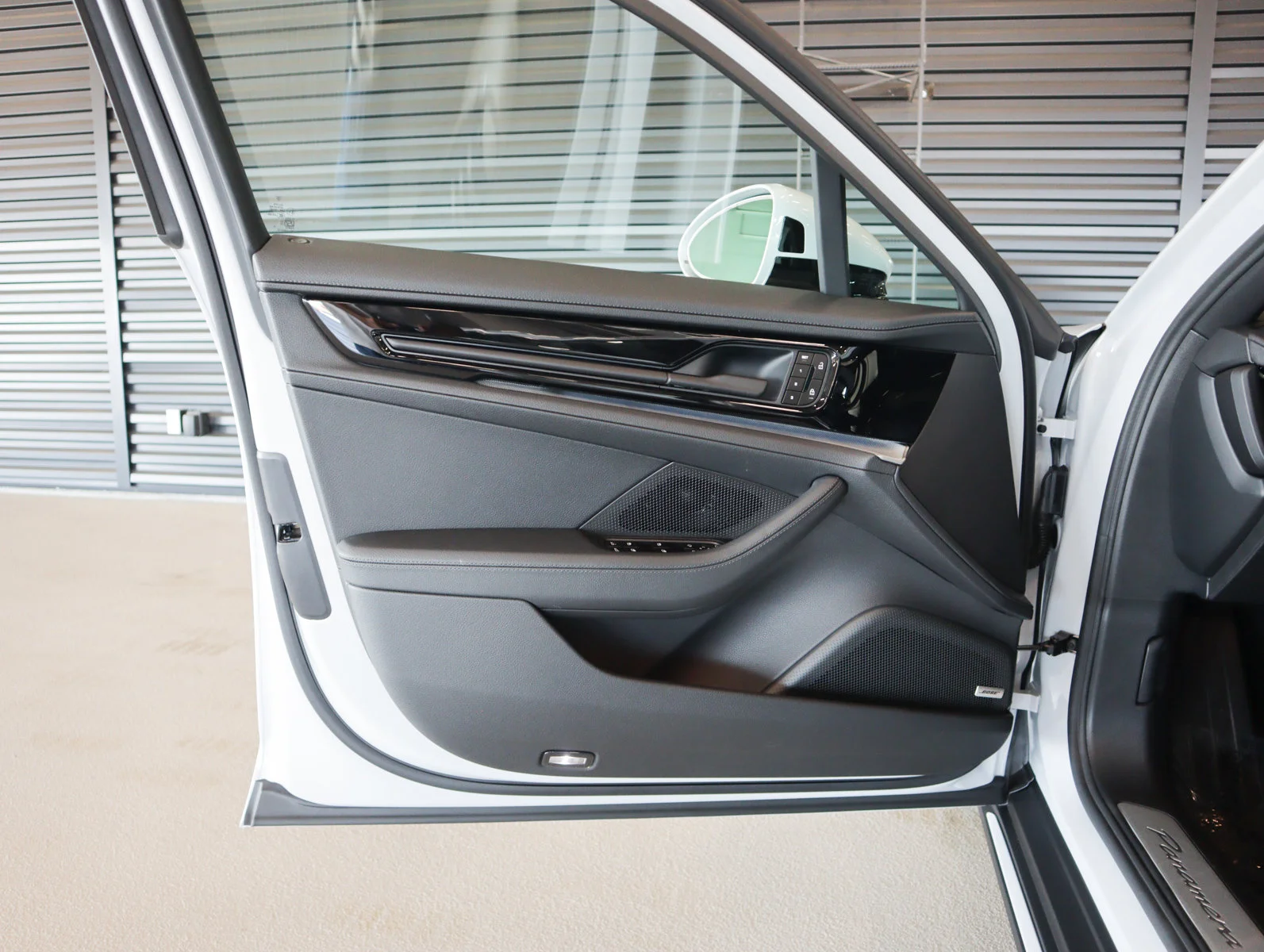 2025 Porsche Panamera Base - Photo 24