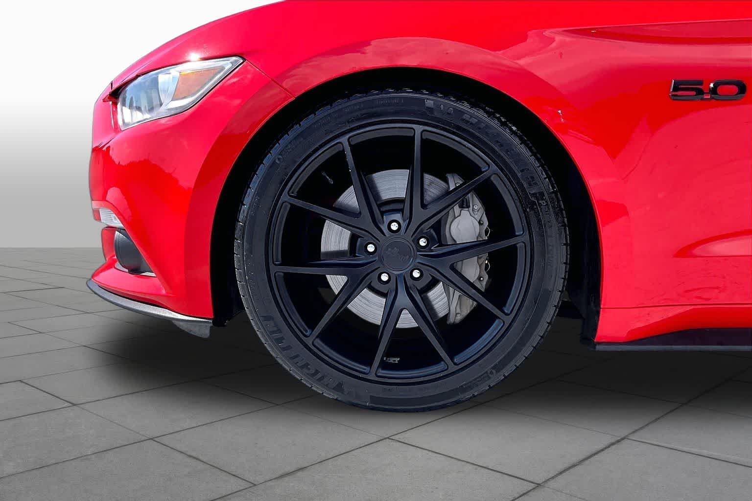 Used 2017 Race Red Ford GT Premium image 10
