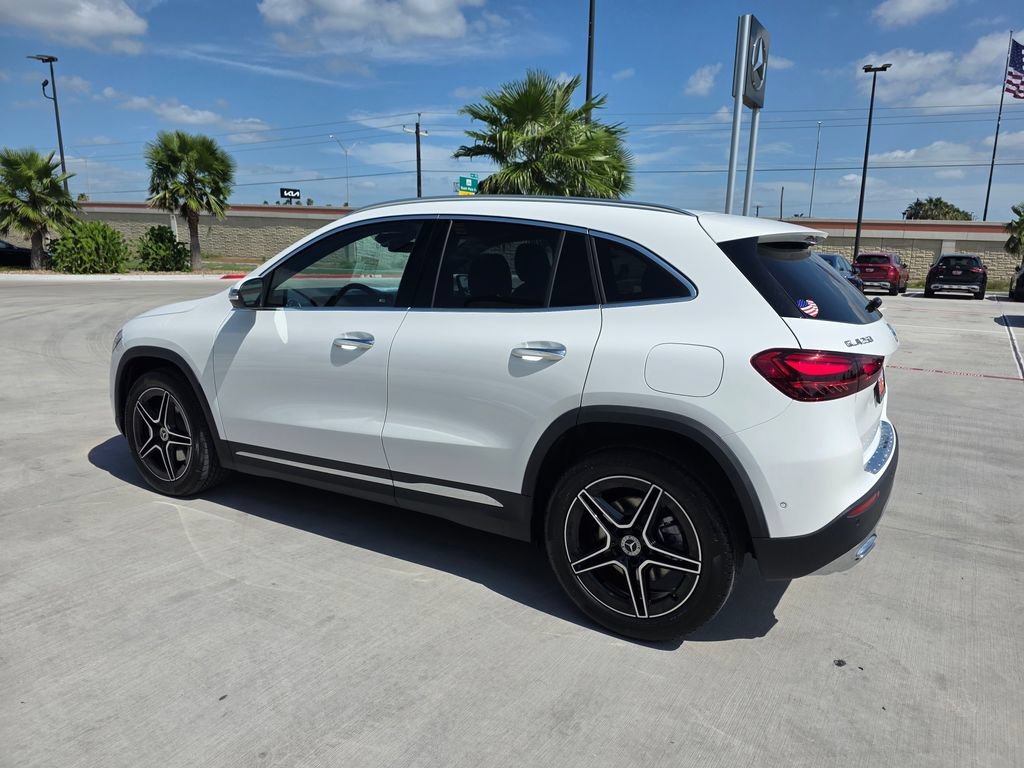 New 2026 Polar White Mercedes-Benz GLA 250 image 34
