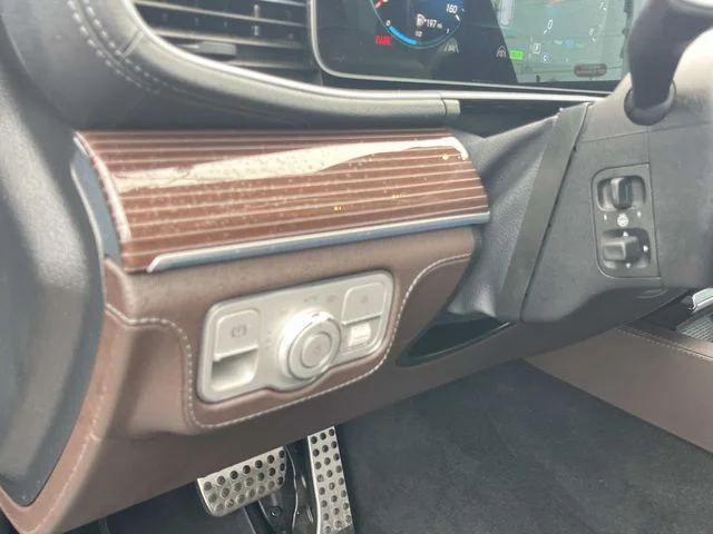 Used 2022  Mercedes-Benz GLS 450 image 32