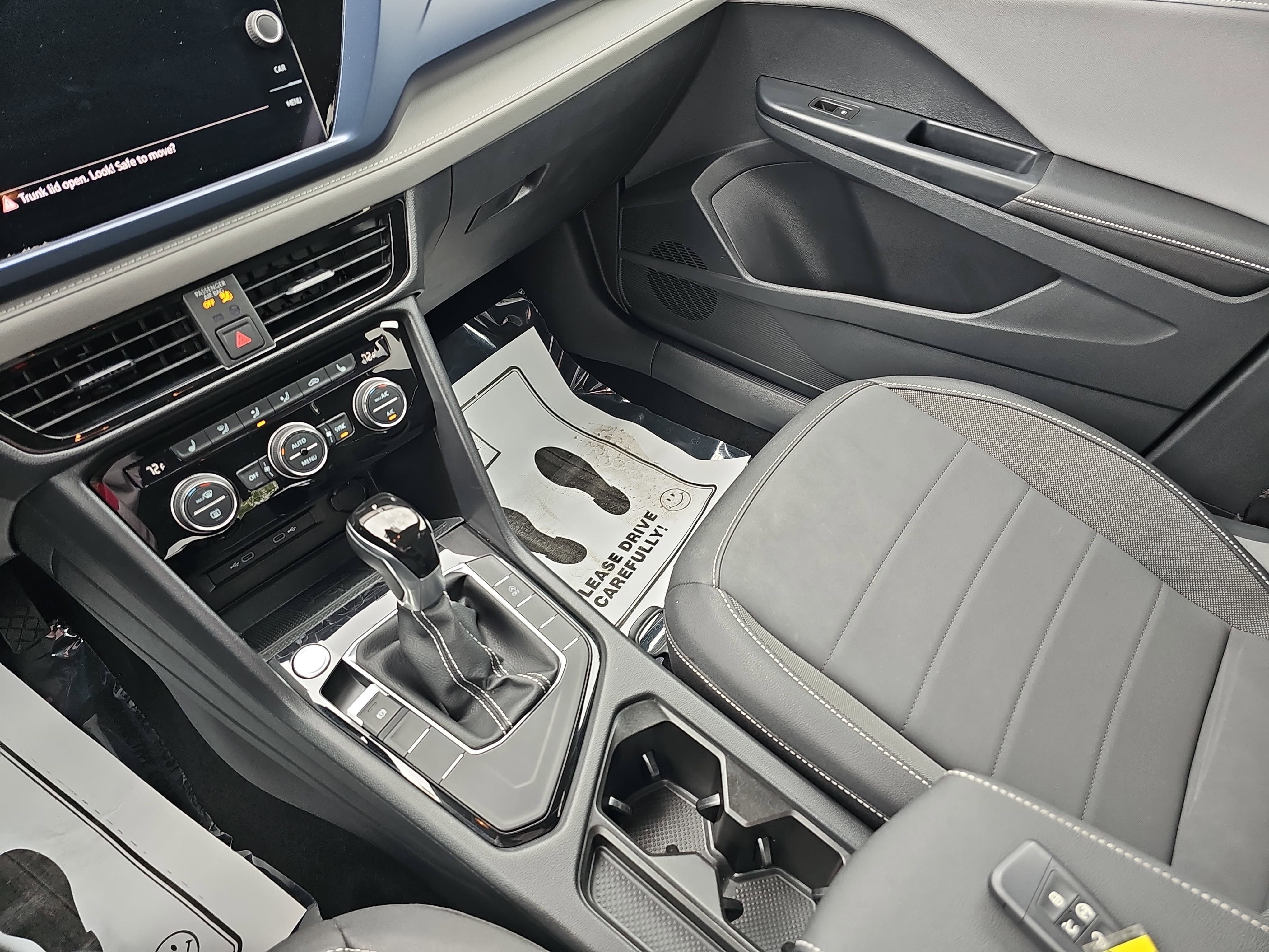 2024 Volkswagen Taos SE - Photo 25