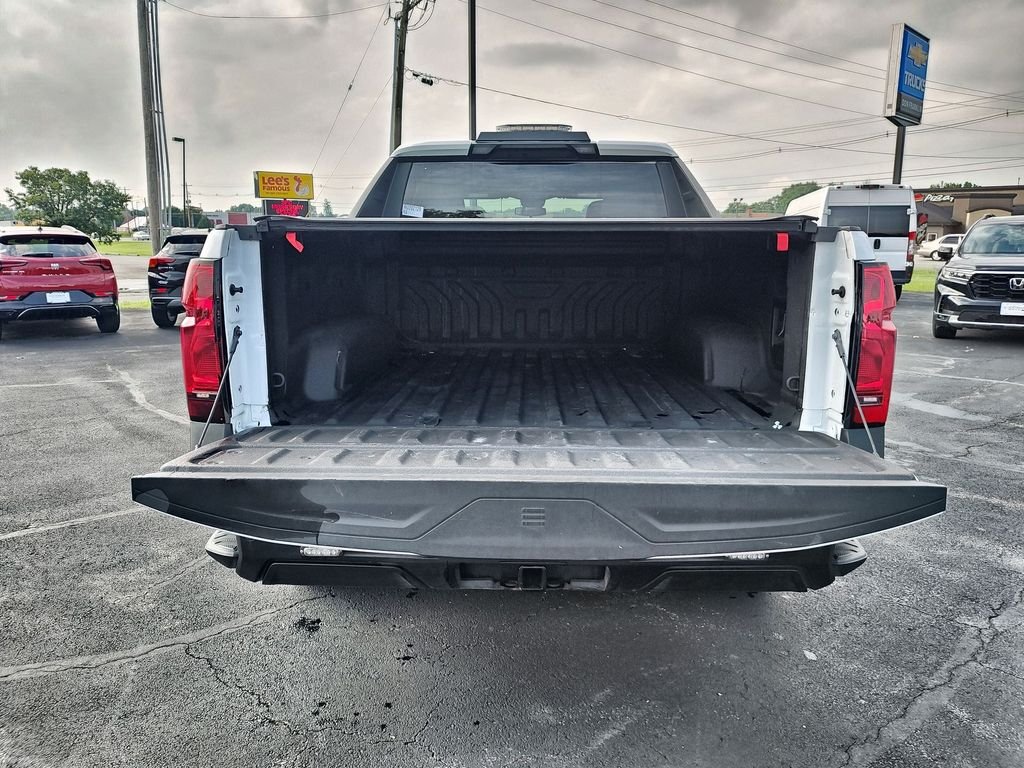 Used 2024 White Chevrolet Work Truck image 25