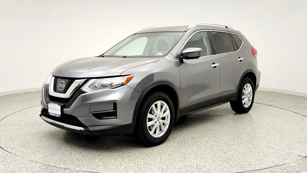 Used 2017 Gun Metallic Nissan 2017.5 AWD SV w/ SV Premium Package & Navigation image 1