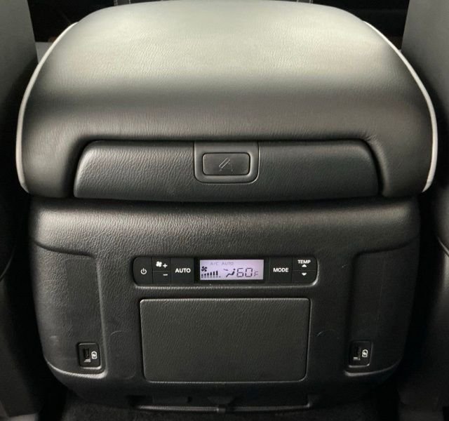 Used 2024 Gray INFINITI Premium Select image 23