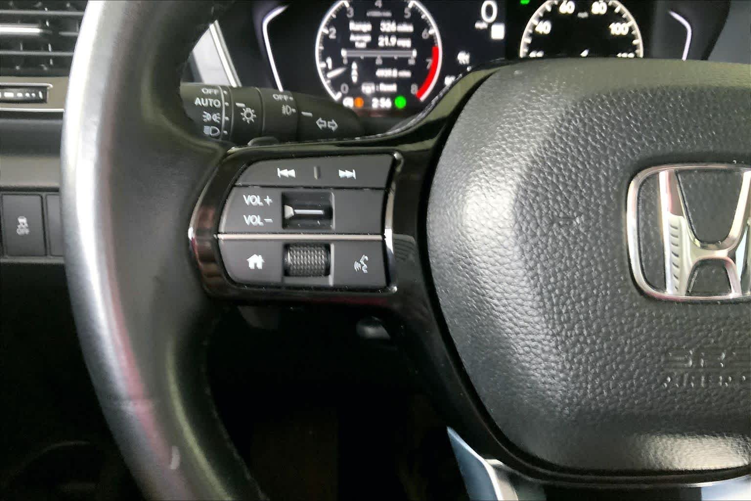 Certified Used 2025 Crystal Black Pearl Honda EX-L image 23