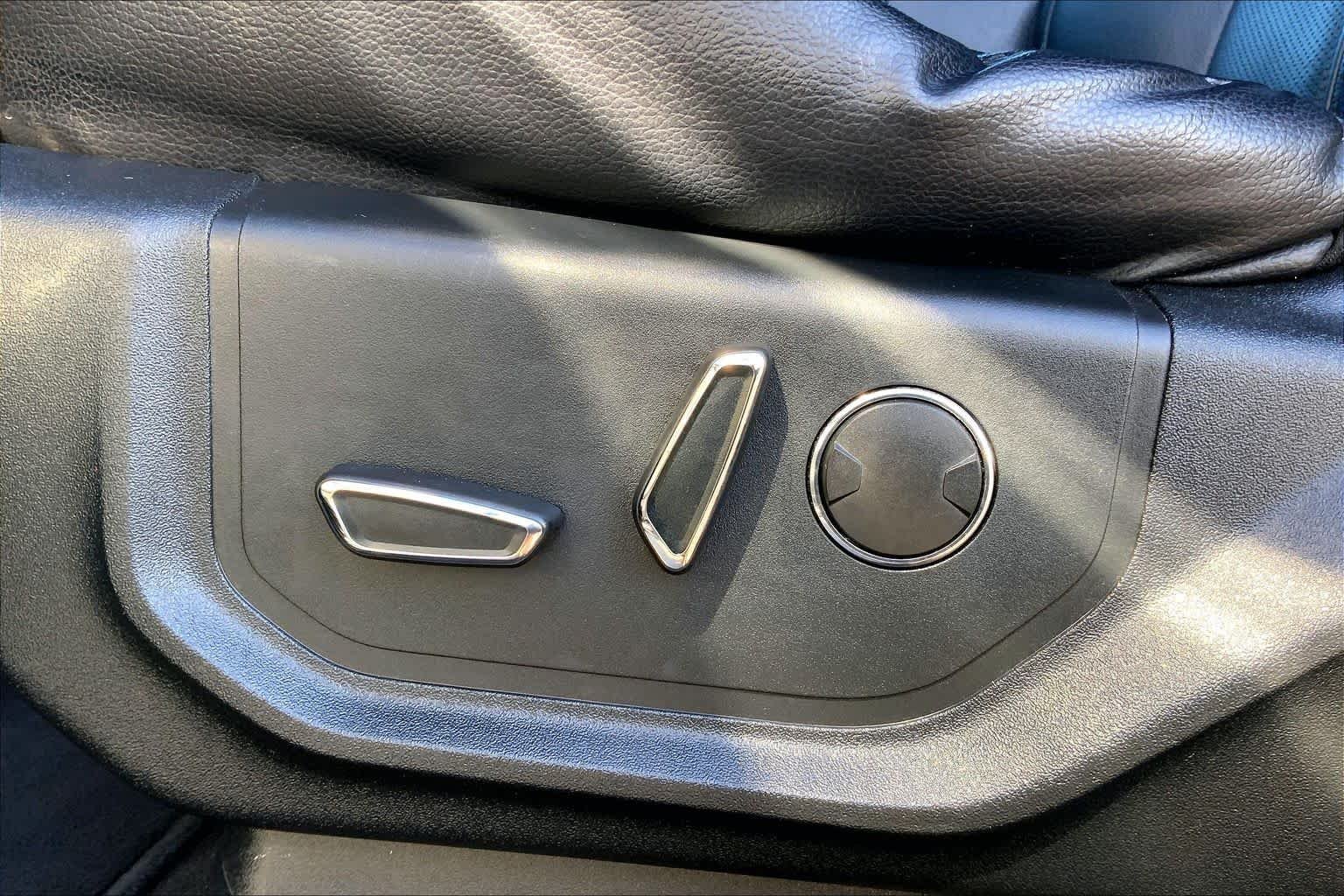 Used 2019 Magnetic Ford Limited image 34