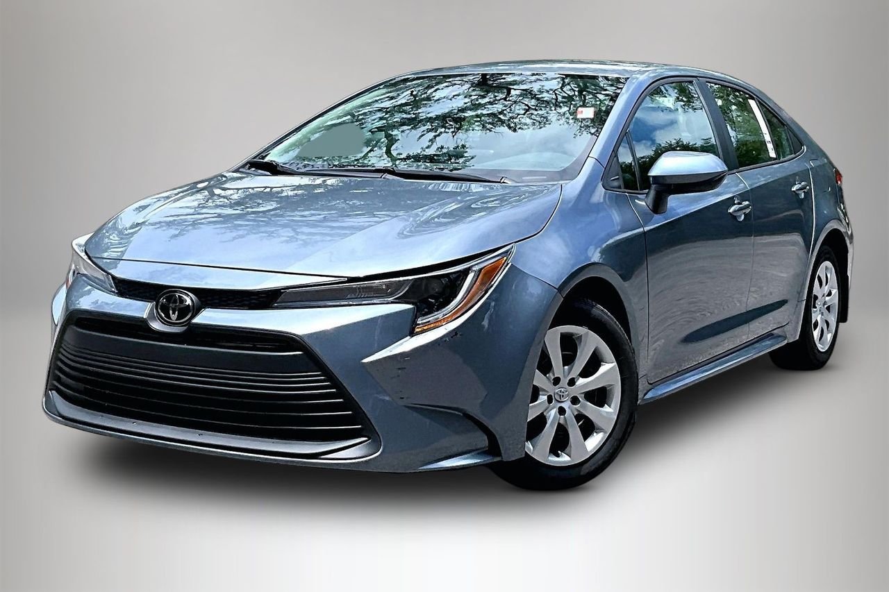 2025 Toyota Corolla LE CVT's photo
