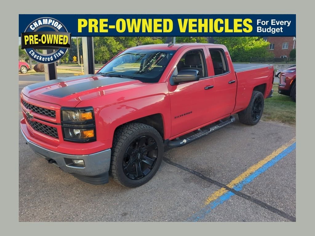 Used 2014 VICTORY RED Chevrolet LT image 1