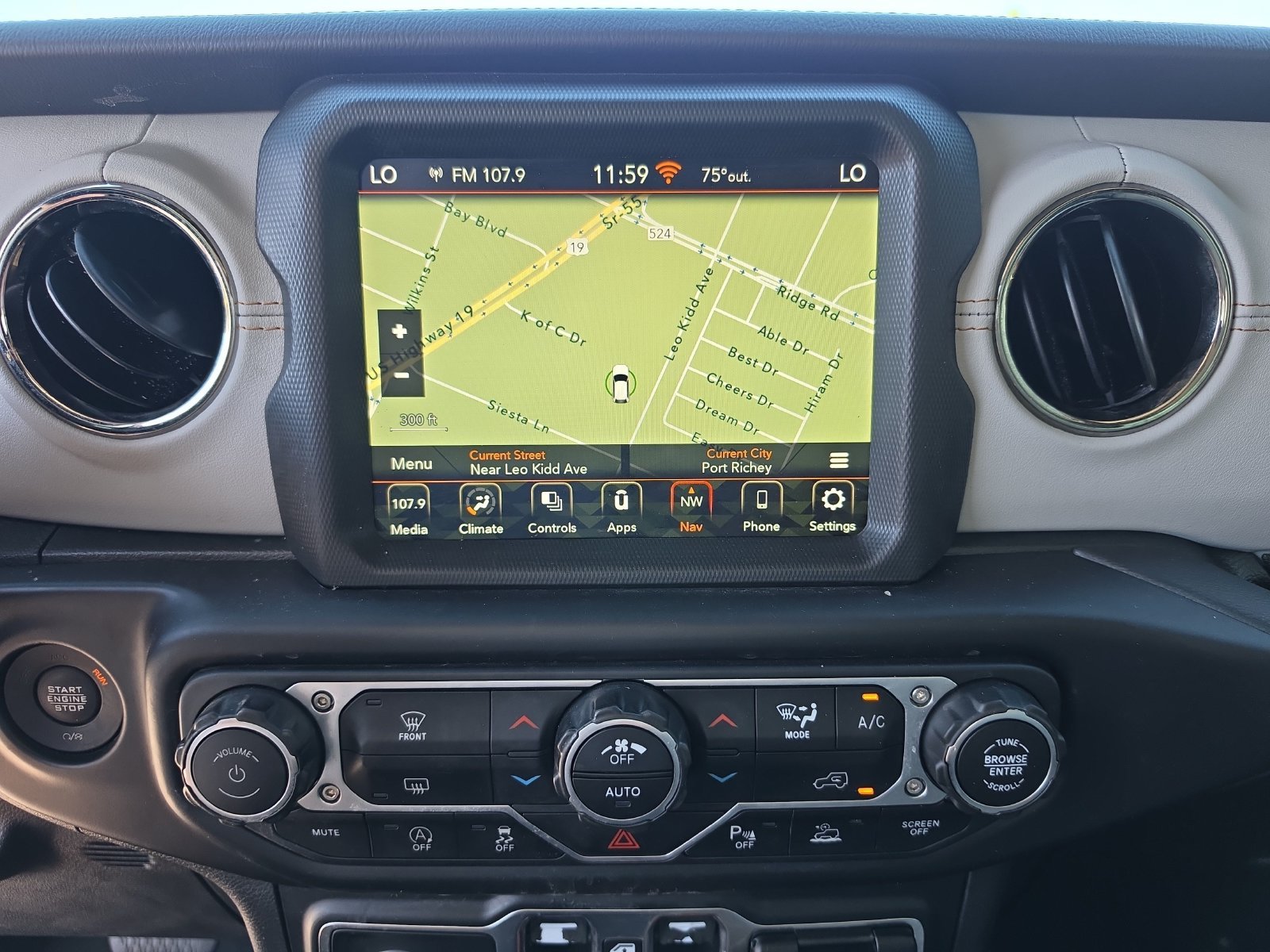 Used 2022 White Jeep High Altitude image 14