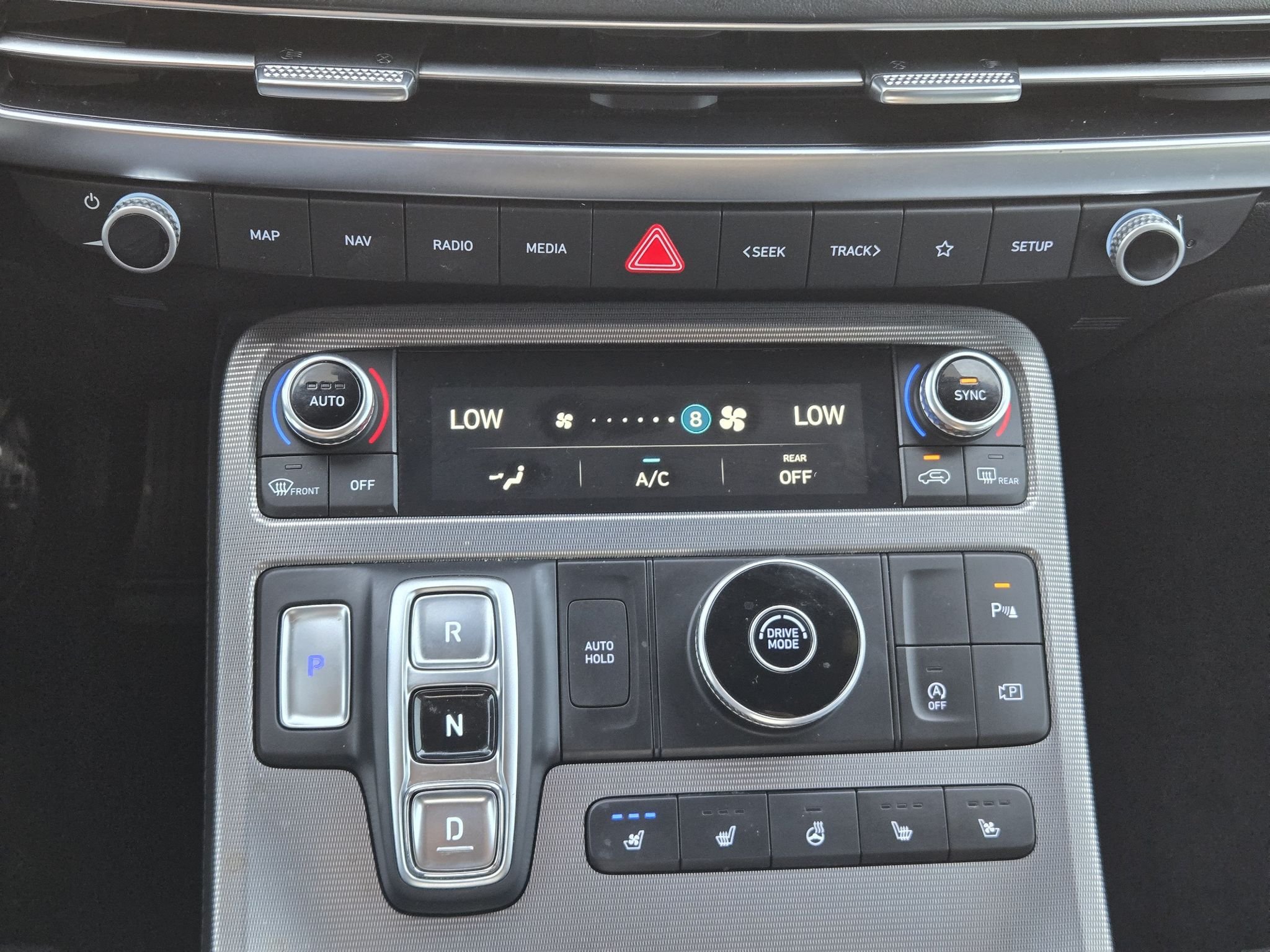 Used 2024 Hyper White Hyundai Calligraphy image 17