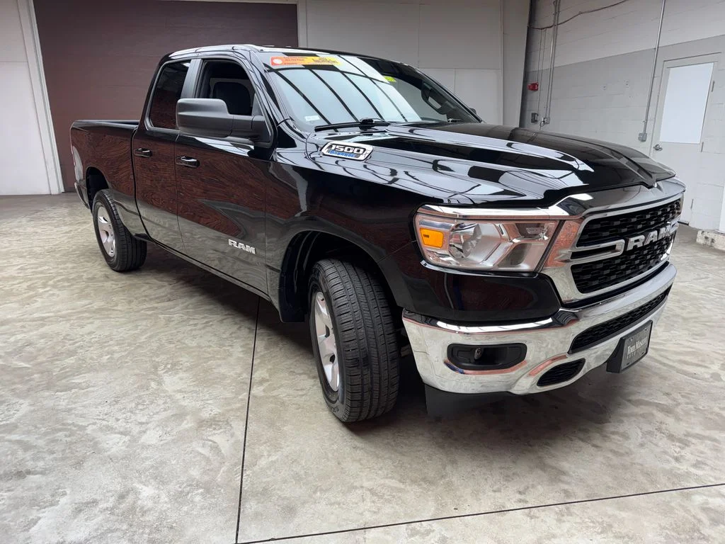 Used 2022 Diamond Black Ram Big Horn/Lone Star image 7