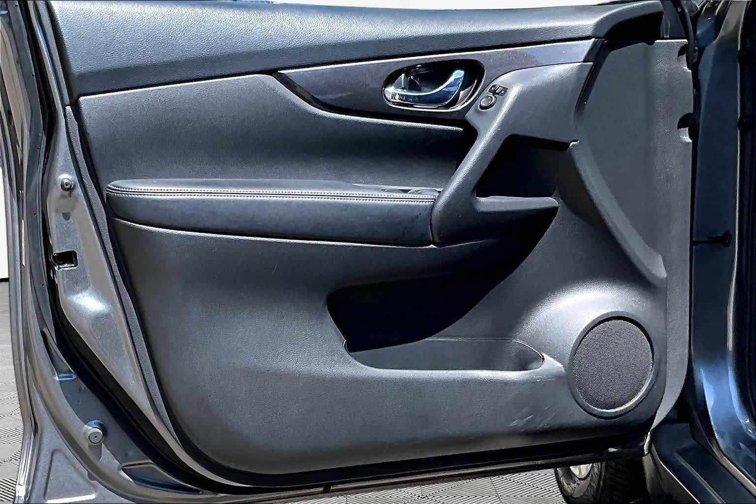 Used 2019 Gun Metallic Nissan SV image 22