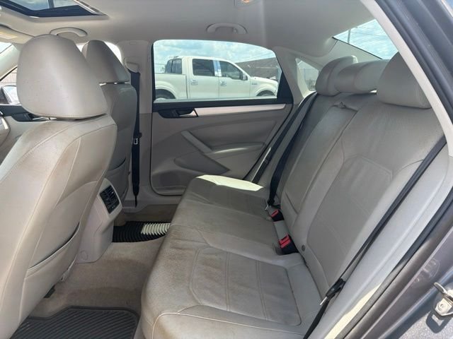 Used 2013 Gray Volkswagen 2.5 SE image 10