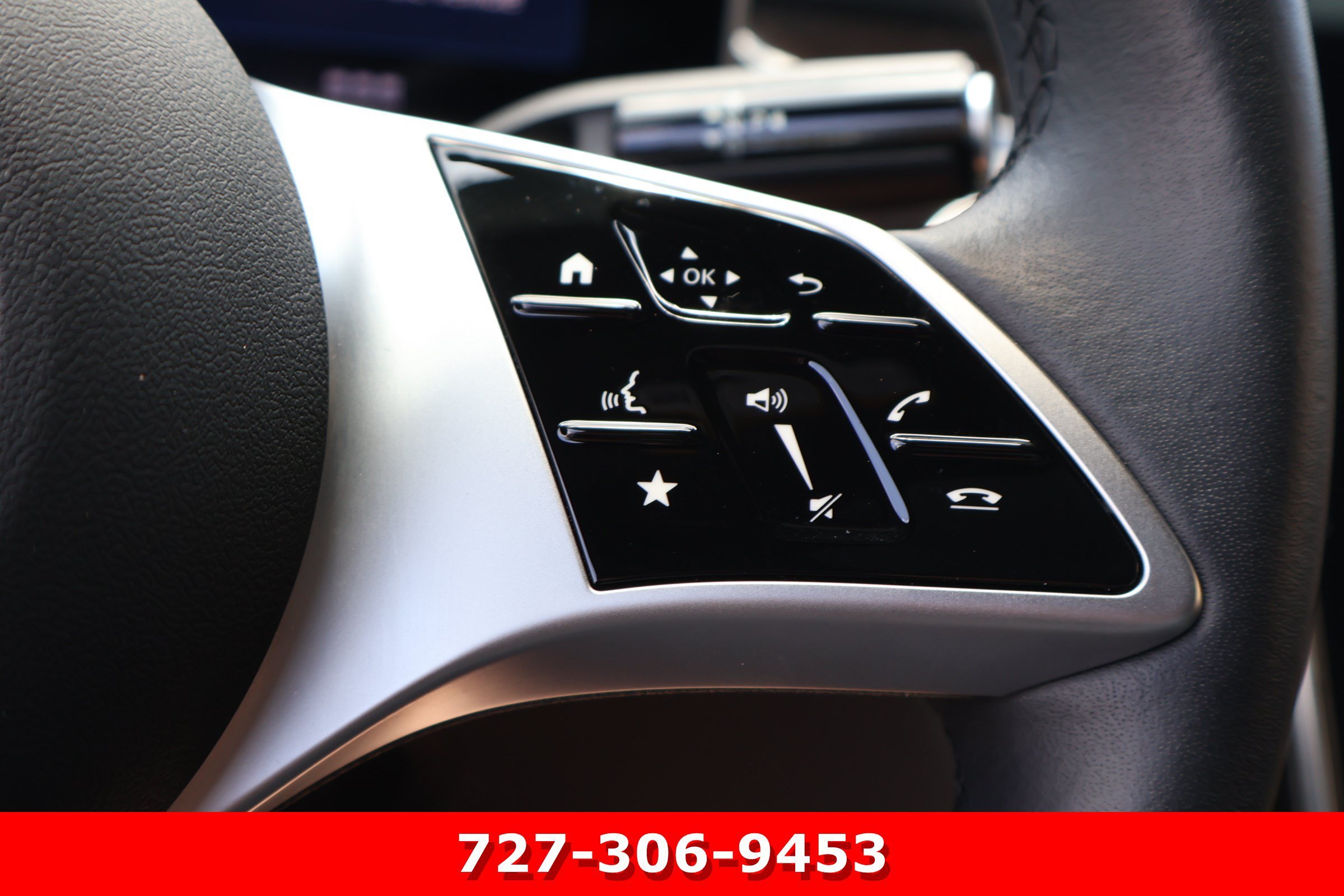 Certified Used 2025 Polar White Mercedes-Benz GLC 300 image 26