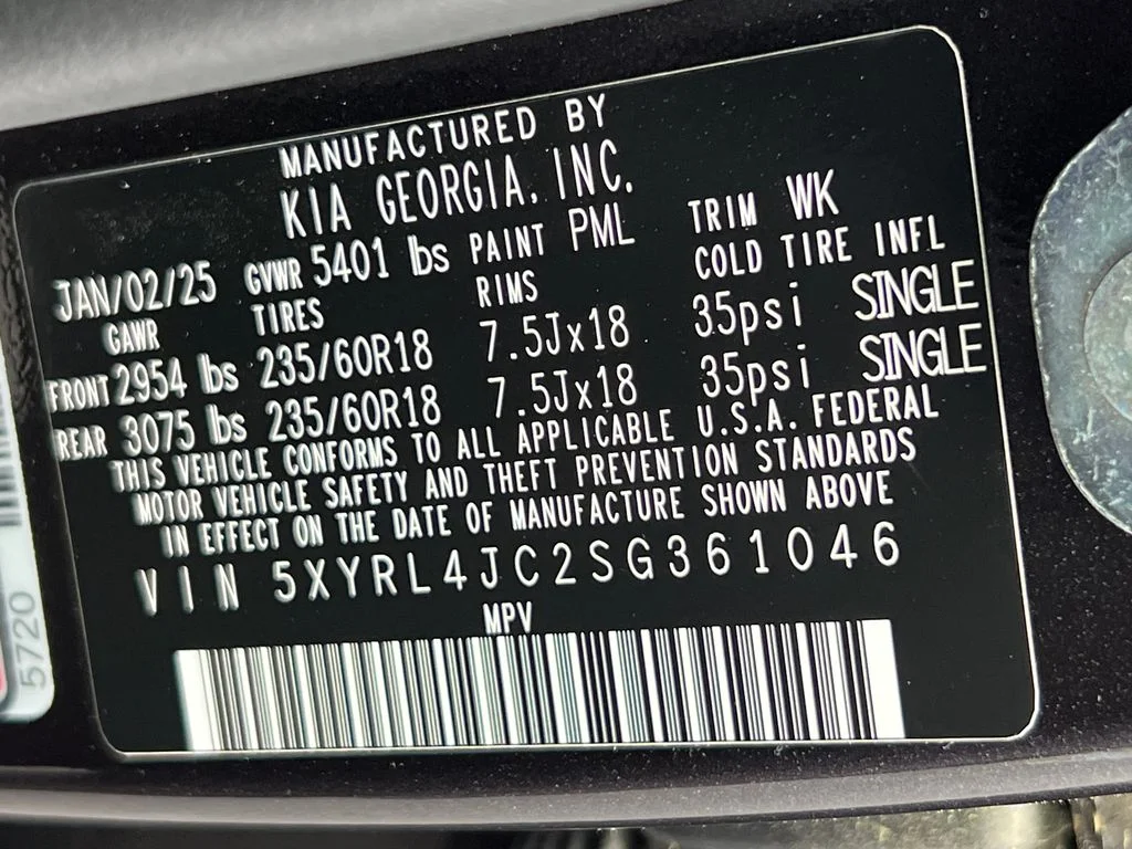 2025 Kia Sorento S - Photo 33