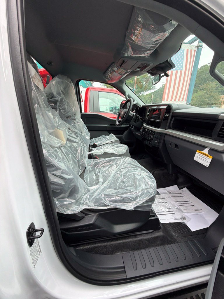 New 2026 Oxford White Ford F-550® XL image 5