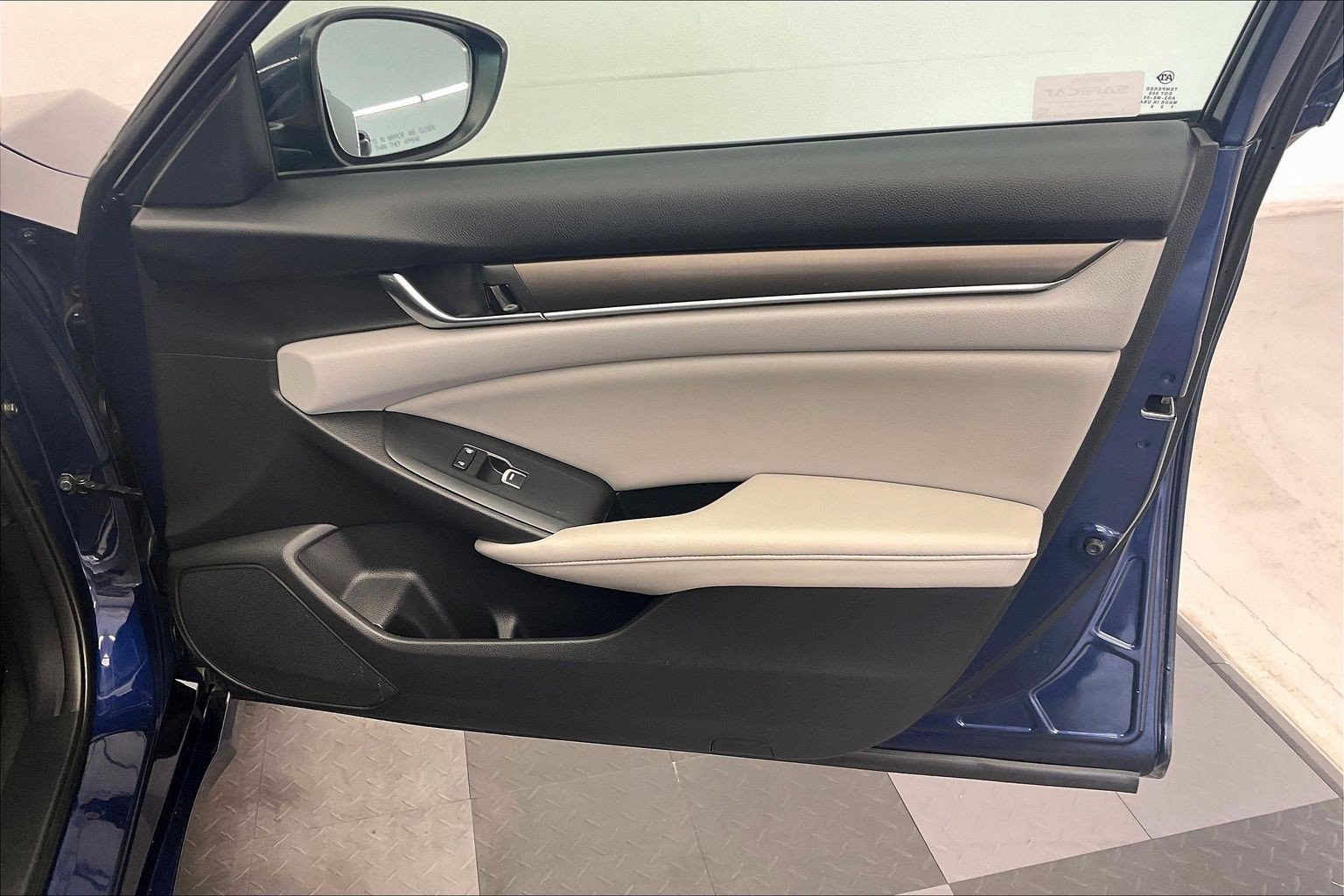 Used 2019 Blue Honda LX image 27