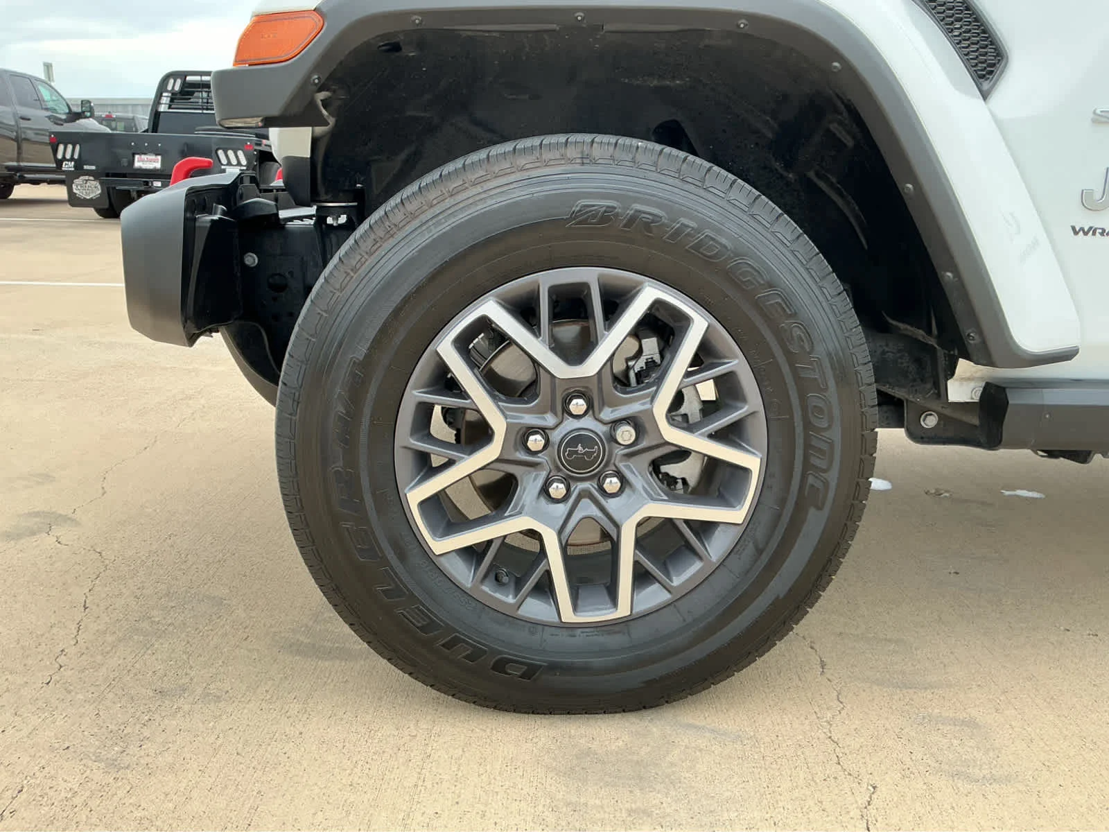 Used 2024 Bright White Clearcoat Jeep Sahara image 11